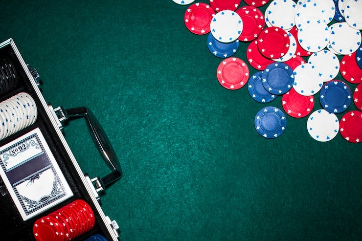 qqjoker Wild Bandito live dealer studio with multiple camera feeds